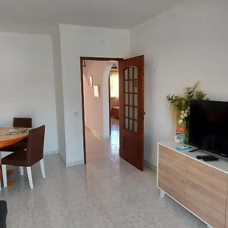 Carvoeiro Beach And Pool Apartment